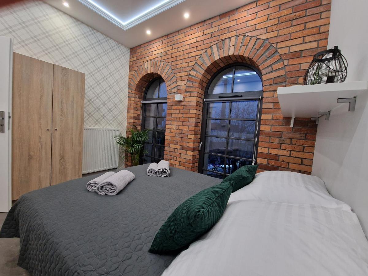 Microhotels Fabryczna 17 Жельона Гора Екстериор снимка