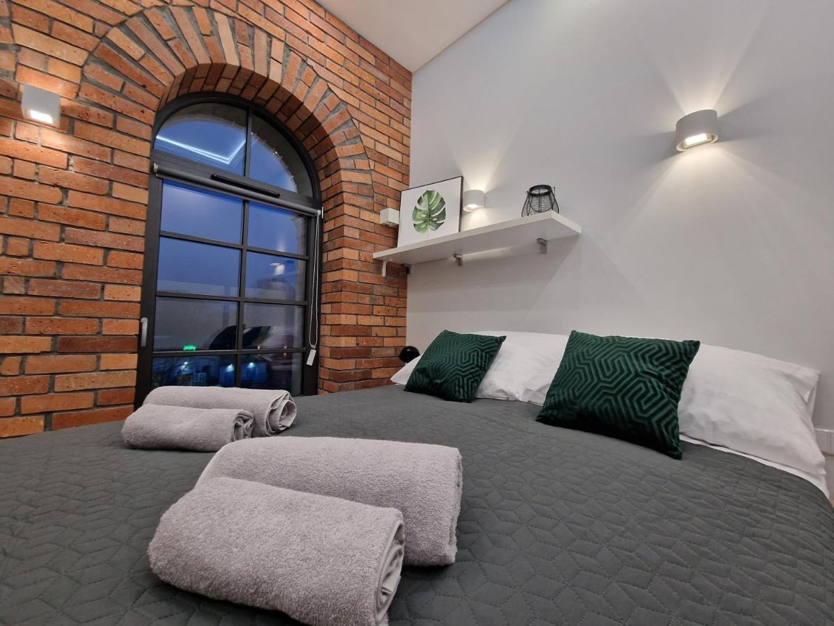 Microhotels Fabryczna 17 Жельона Гора Екстериор снимка